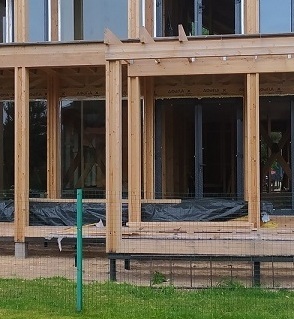 Безрамное остекление стеклопакетами фахверка